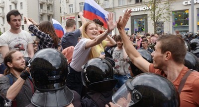 Московский омбудсмен раскритиковала работу педагогов с ходившими на митинги школьниками