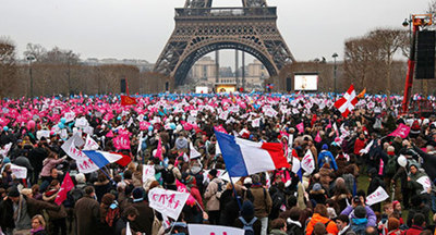 В Париже проходит акция протеста против реформы образования