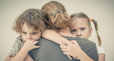 ЛДПР предложила при споре супругов по опеке передавать детей в третью семью