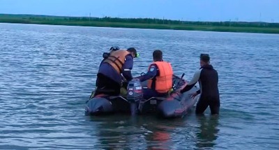В Астраханской области перевернулась лодка с пассажирами, трое детей утонули