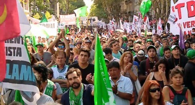 60 вузов Аргентины остаются закрытыми из-за забастовки преподавателей