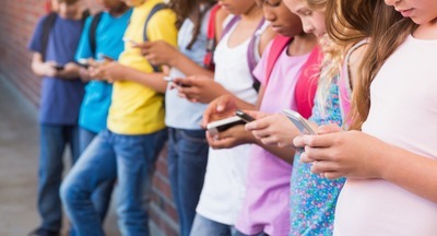 Запрет мобильных телефонов в школе – это сигнал не только для учащихся, но и для всего общества