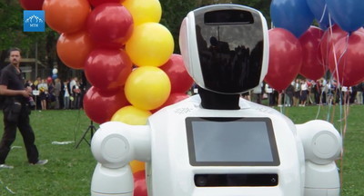 Как выглядит робот Алантим, давший первый звонок в одной из школ Москвы?