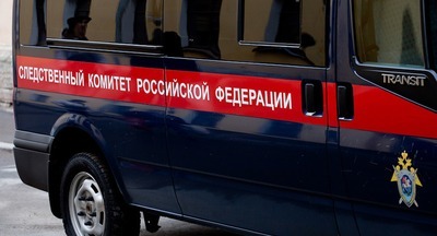 Ребенок погиб на морозе, когда его родители спасали от огня школу в Иркутской области