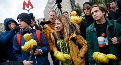 В Совфеде предложили обязать организаторов митингов заранее указывать число несовершеннолетних участников