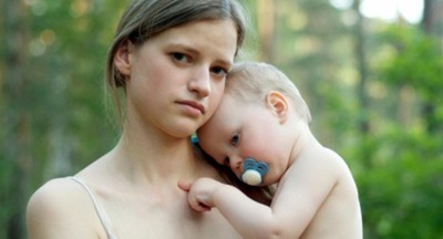 В Госдуме предложили ввести в школах уроки по раннему материнству