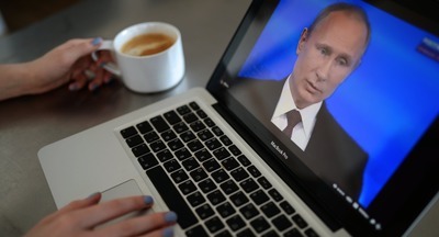 Владимир Путин поручил подключить все школы к высокоскоростному интернету