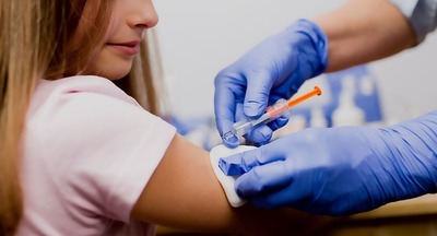 Минздрав призвал наказывать за призывы к отказу от прививок