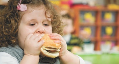 Ученые нашли связь между ожирением и развитием эмоциональных проблем у детей