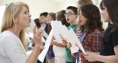 В Краснодарской школе ученики на уроке музыки поют песни Михаила Круга