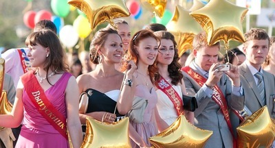 Президент поздравил российских выпускников с окончанием школы