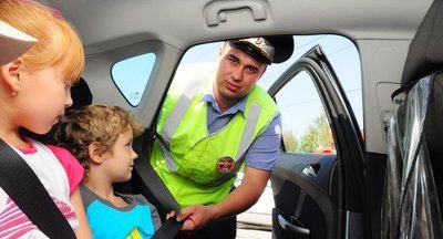 Роскачество рассказало о правилах перевозки детей в автомобиле