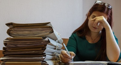 Учителям в России стало труднее работать в школе из-за отчетности и ЕГЭ