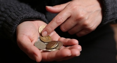 75% россиян не хватает денег до зарплаты