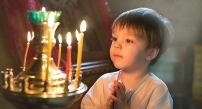 В РПЦ считают недопустимым привлекать к молебнам неверующих школьников