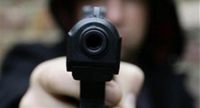 В Сургуте уставший от школы мальчик угрожал родителям пистолетом