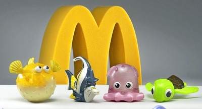 McDonald's и Burger King отказались от пластиковых игрушек из-за детей