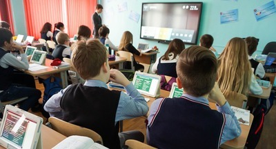 Московские учителя получат гранты за вклад в развитие МЭШ