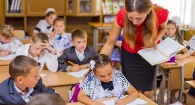 Более половины россиян считают профессию учителя непривлекательной