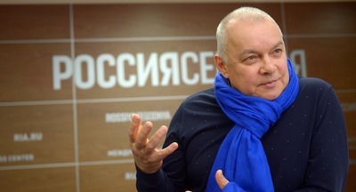 Киселев объяснил протесты в России излишком студентов