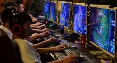 Китай запретил подросткам-геймерам играть ночью