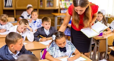 Совет Федерации: Зарплаты российских учителей необходимо привести к единому знаменателю