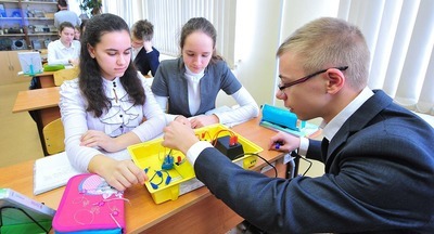 Правительство Москвы увеличило нормативы финансирования школ и детских садов