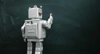 В одной из школ Нижневартовска появился робот-учитель