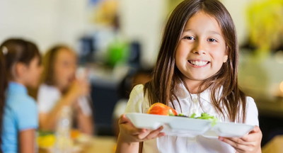 Чем и как кормят школьников в Финляндии