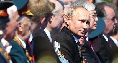 Владимир Путин поздравил россиян с 75-летием Победы