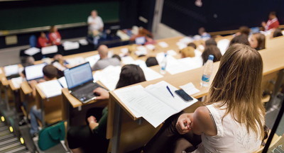 В аудитории вузов Италии пустят лишь половину студентов