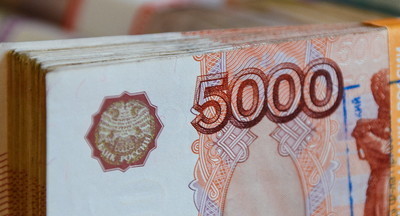 Ежемесячные выплаты: в Госдуме предложили выплачивать по 10 тысяч рублей каждому члену семьи