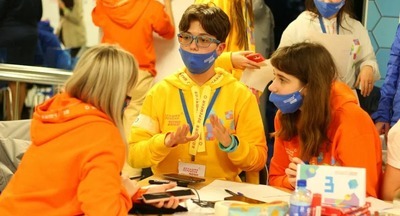 ​Быть волонтером: юные москвичи рассказали о первых шагах в добровольчестве