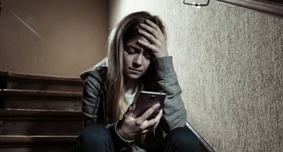 Исследование: девочки раньше мальчиков начинают страдать от влияния соцсетей