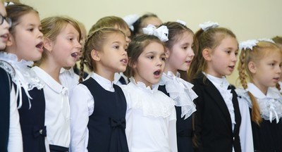 С 1 сентября в каждой школе в начале учебной недели будут исполнять гимн России