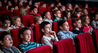 Кинотеатры предложили Минкультуры в качестве мер поддержки проводить школьные уроки в кино