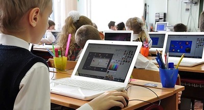 Все здания столичных школ обеспечили безопасной сетью Wi-Fi, а педагоги получили новые ноутбуки