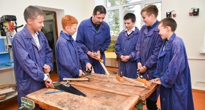 Путин подписал закон об обязательном уроке труда в школах