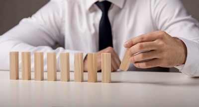 Минпросвещения создаст комиссии по защите чести и достоинства учителей