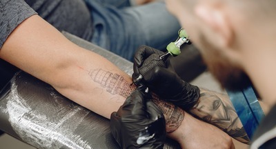 В Госдуме предлагают запретить татуировки подросткам