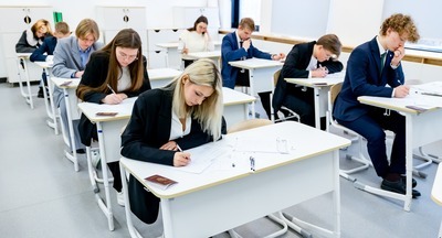 Почти половина выпускников предпрофклассов набрали на ЕГЭ свыше 220 баллов