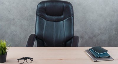 В Азове отстранили от работы директора школы, где детей делили на «малоимущих» и «СВО»