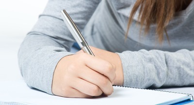 В России предложили ввести обязательные уроки каллиграфии в детских садах
